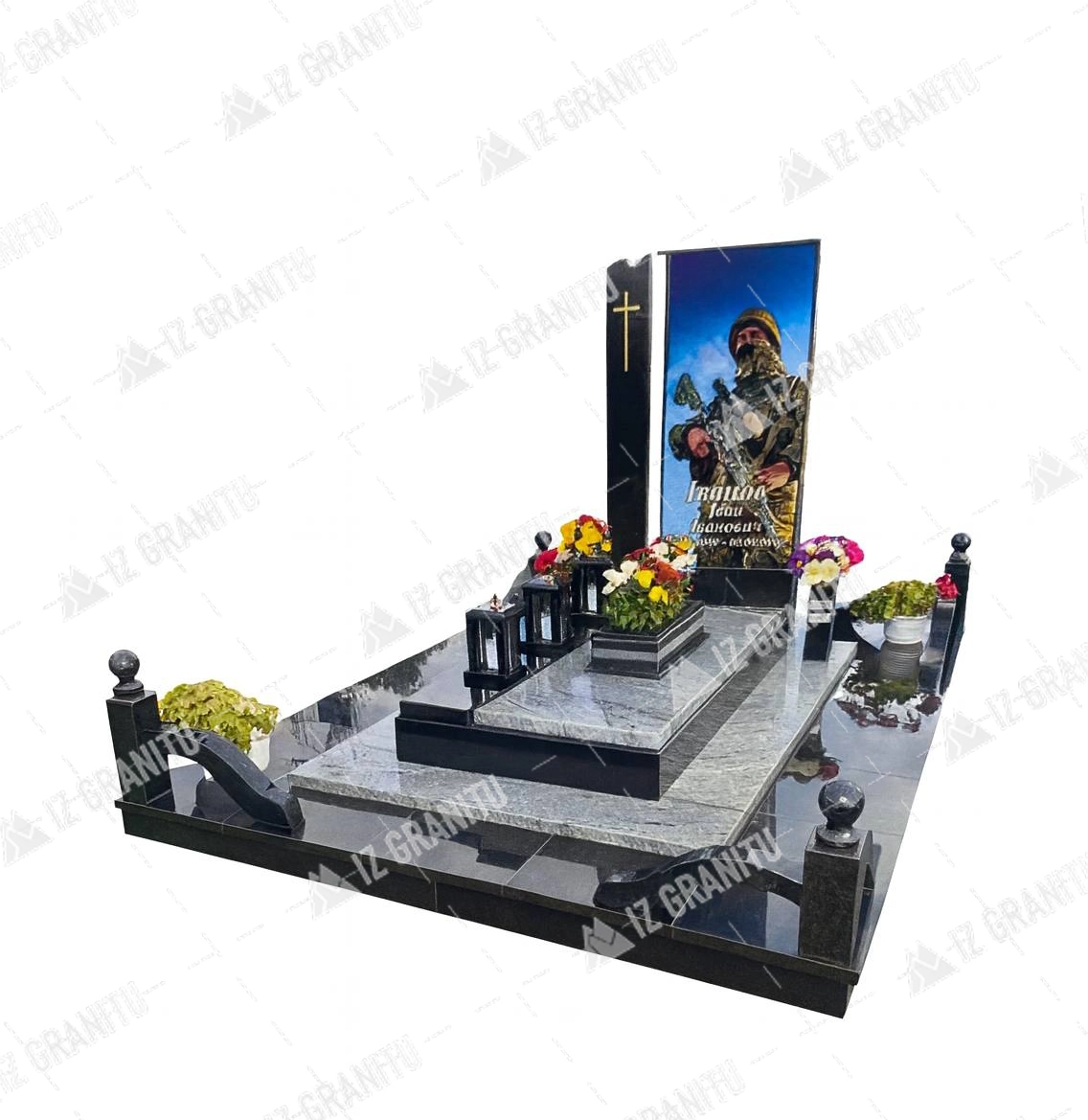 Пам'ятник для військових 43